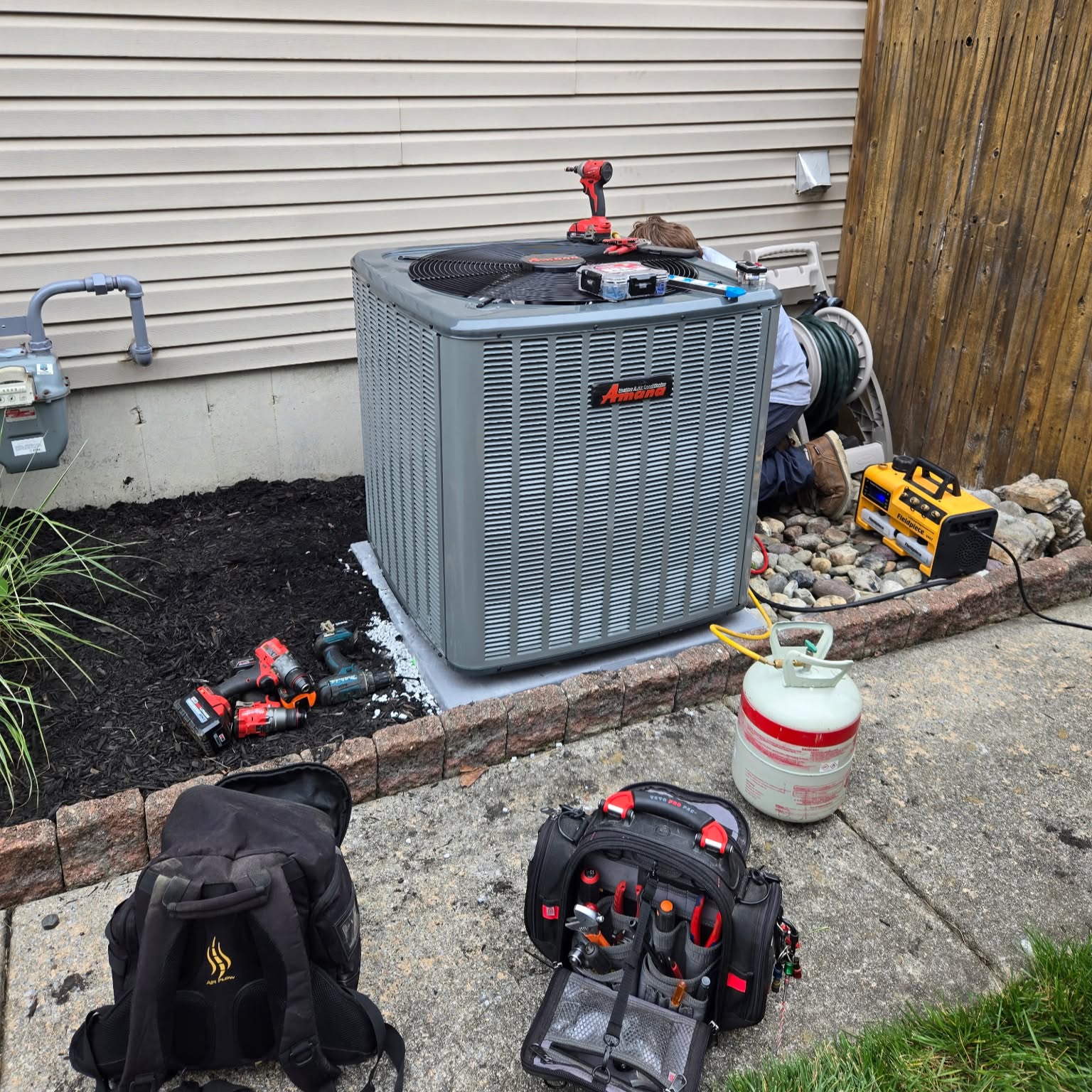 AC Condenser Evacuation & Refrigerant Recovery Staging