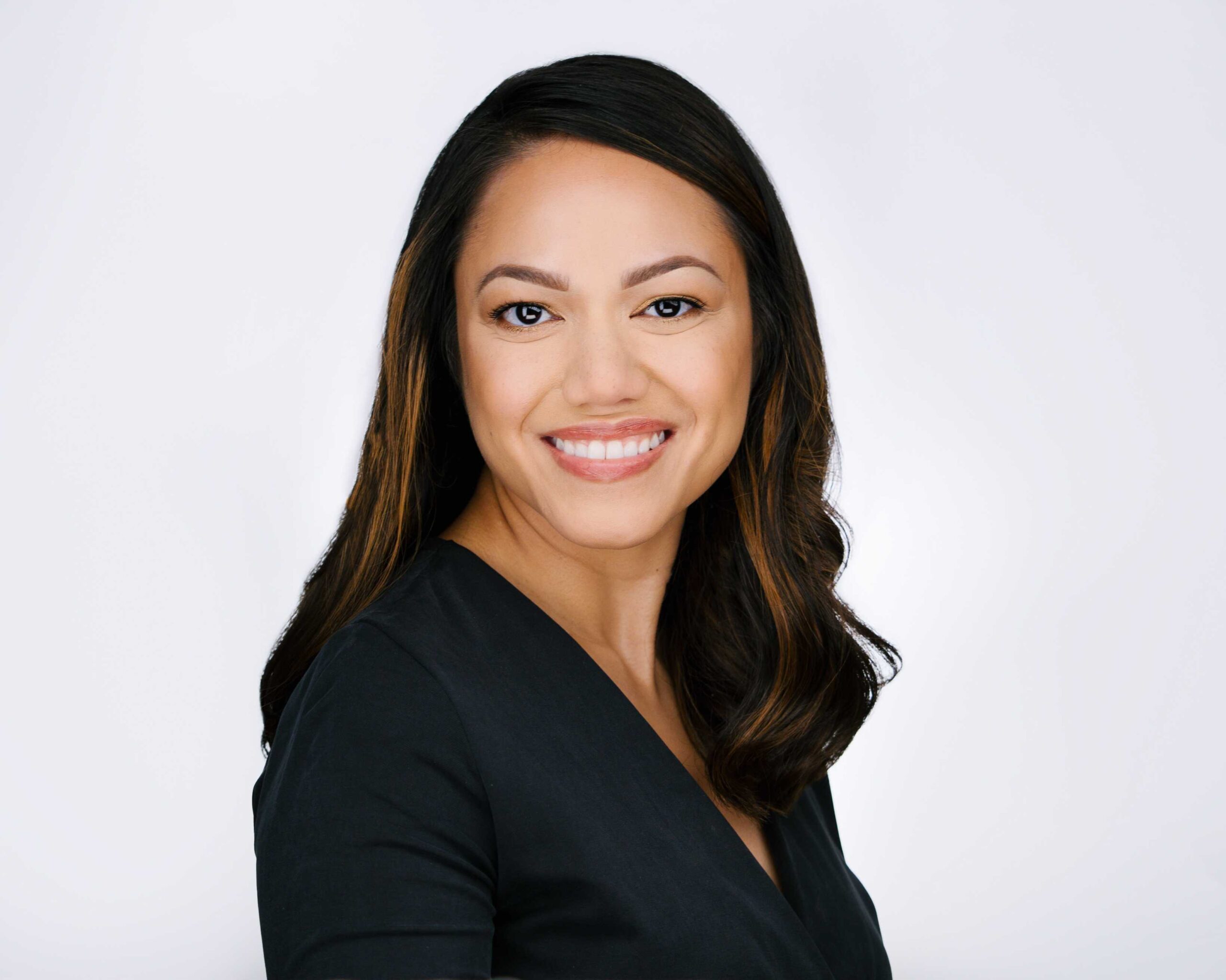 Veronica Deraleau, financial coach and author of Making Money Is Simple