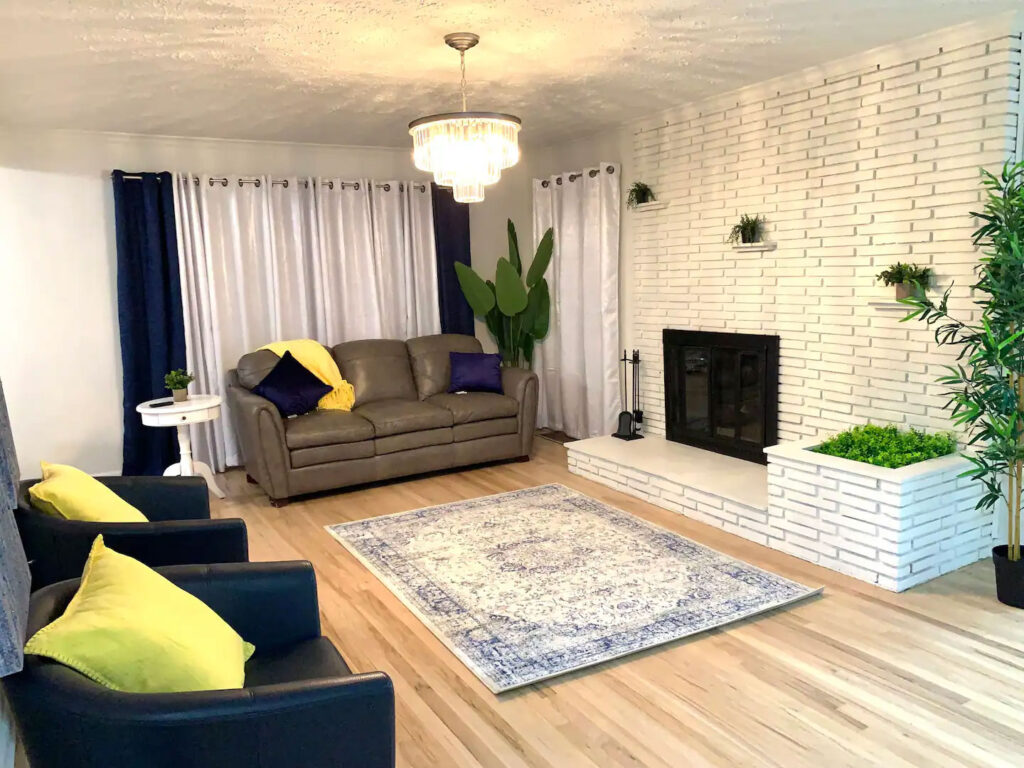Elegant Upscale Home Near Bexley - photo 1