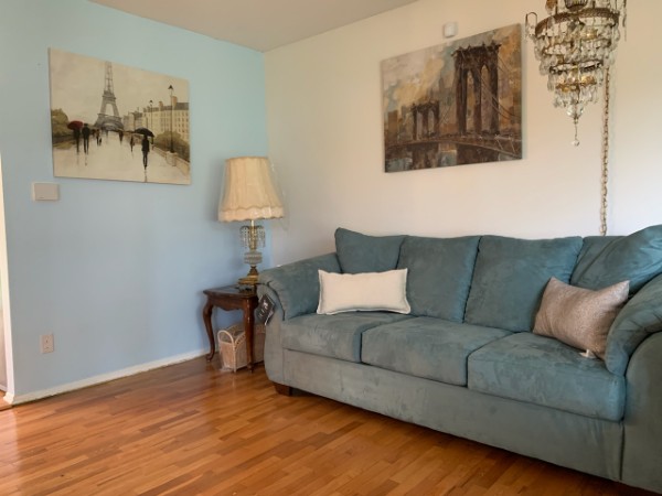Upscale Home in Flint - photo 1