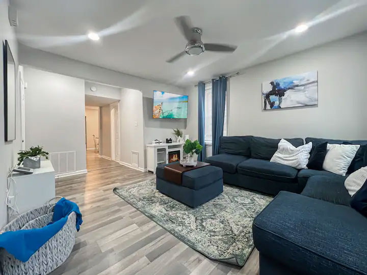 Modern Unit w/ Gated Parking - photo 1