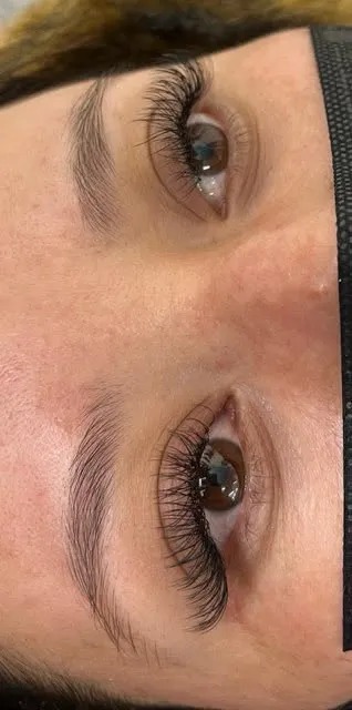Eyebrow Waxing & Shaping