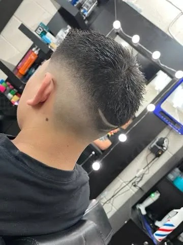 Precision Drop Taper Fade with Freestyle Curved Razor Art