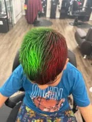 Vibrant Two-Tone Dual Color Split & Textured Cut