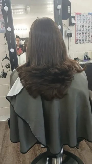 Tiered Butterfly Layers & Voluminous Inward Curled Ends