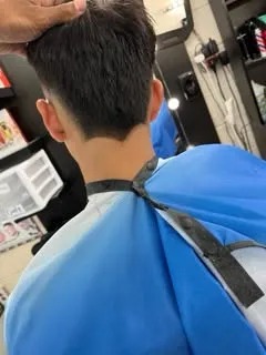 V-Shape Taper Neckline & Textured Burst Fade