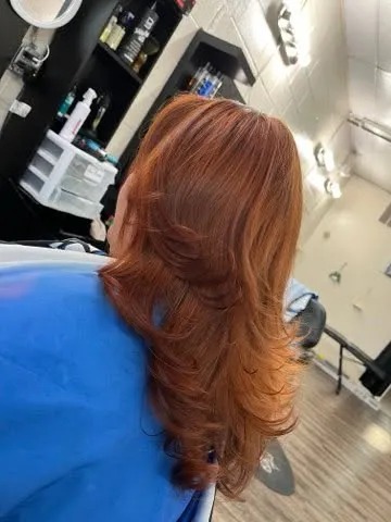 Voluminous Auburn Layered Blowout & Flip Ends