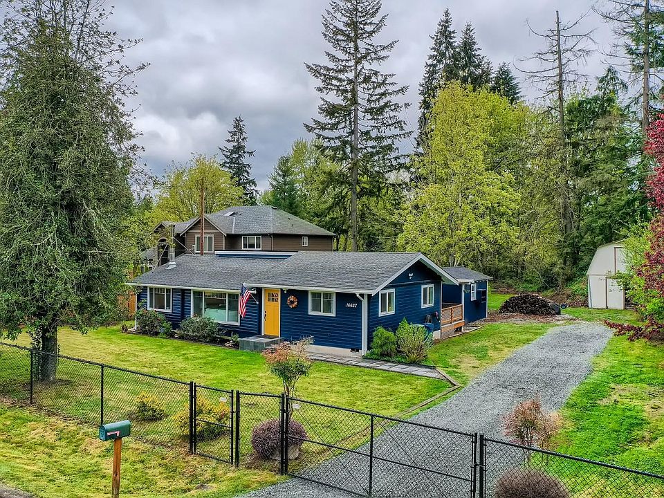 Front Facade & Driveway Access