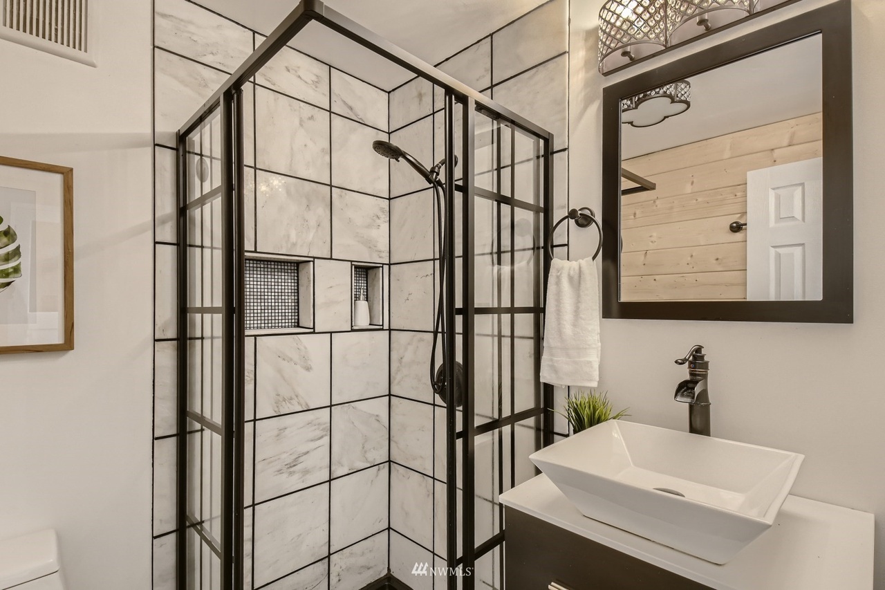 Laundry & Utility Room