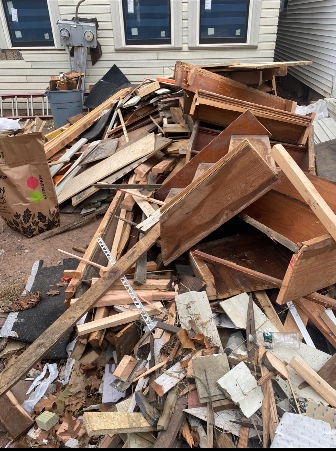 Before a Simon Junk Removal property cleanout