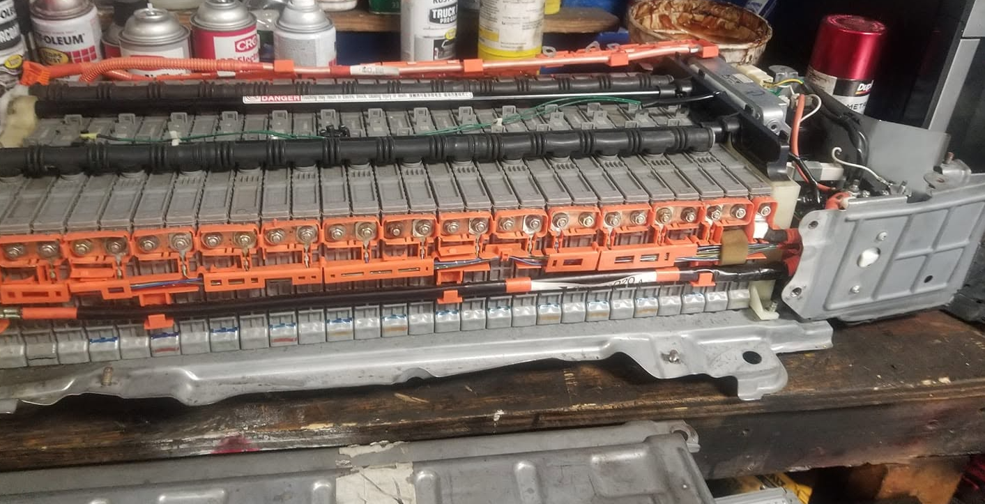 Toyota Prius hybrid battery component inspection