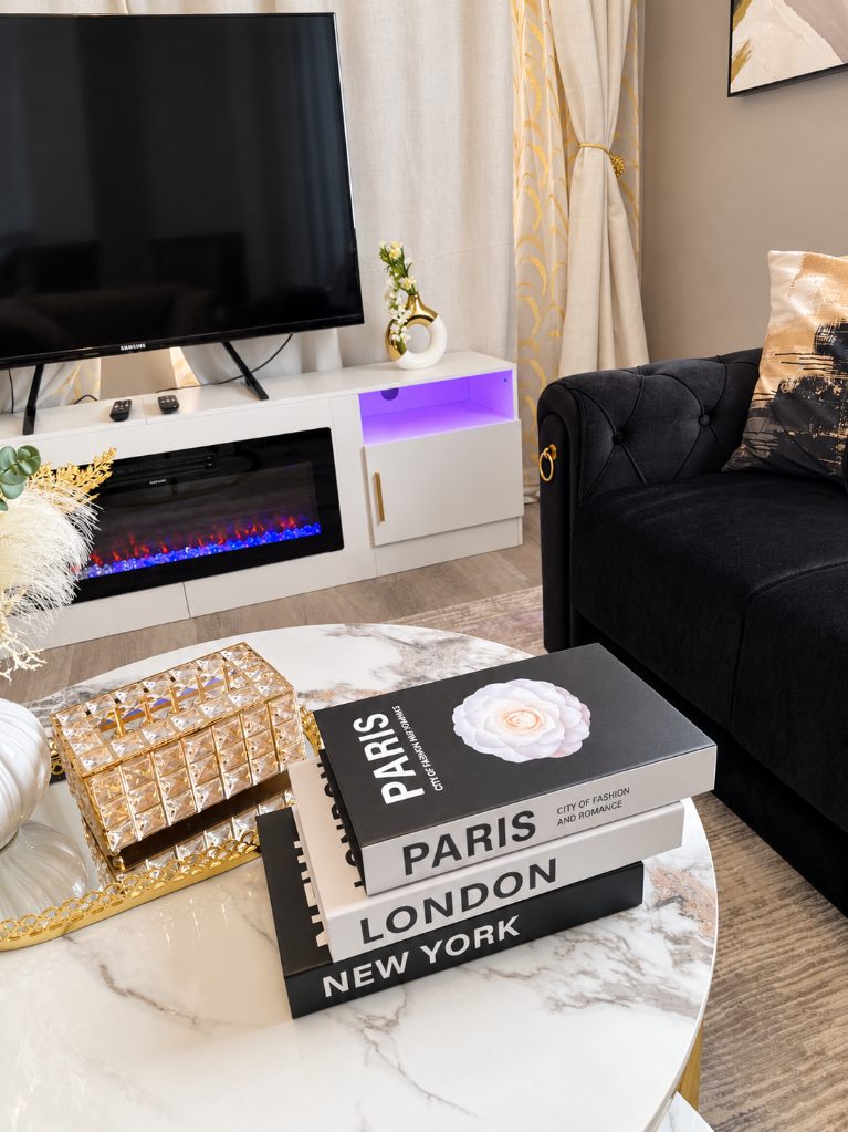Modern Living Room & Entertainment