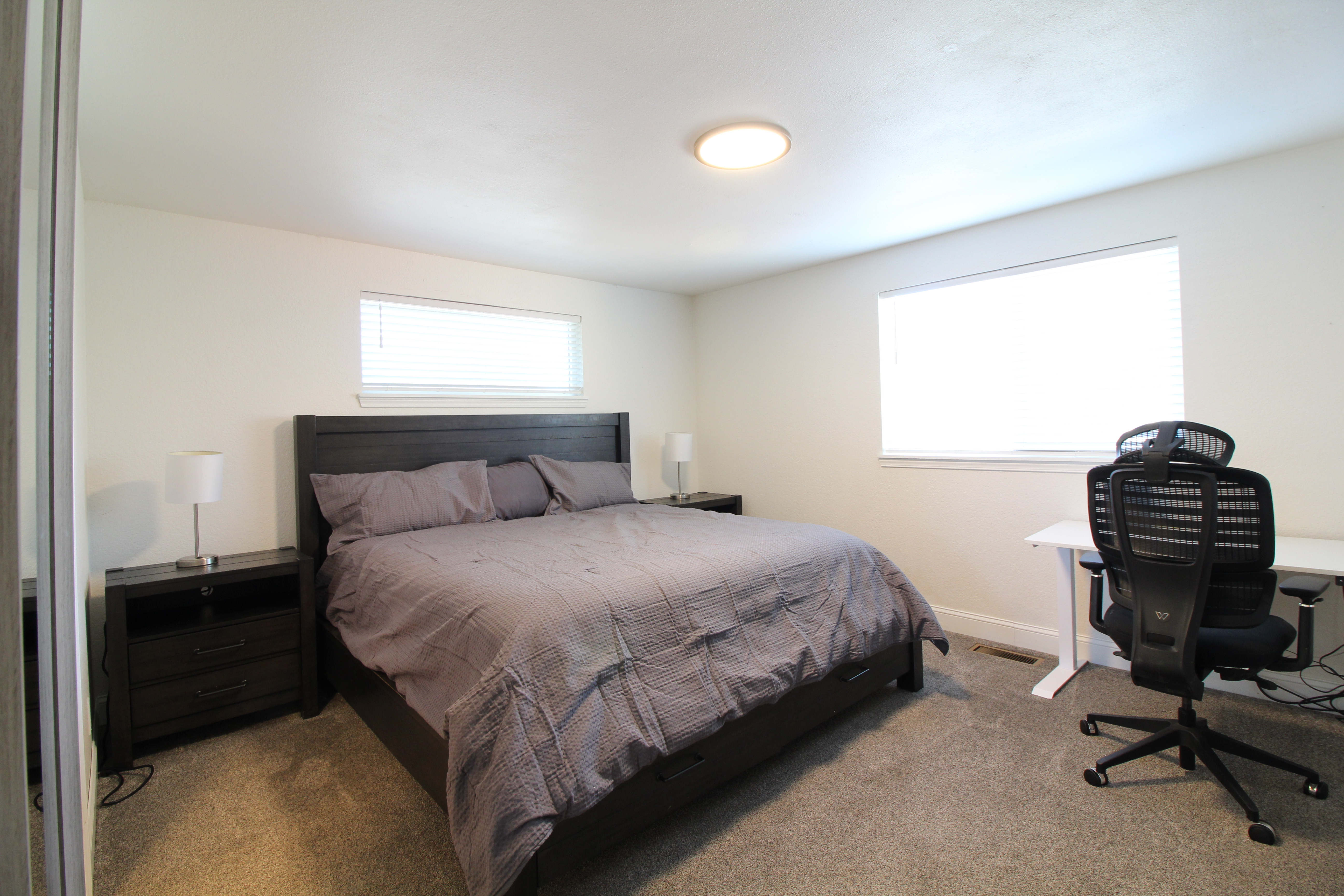 Spacious Bedroom Suite & Workstation