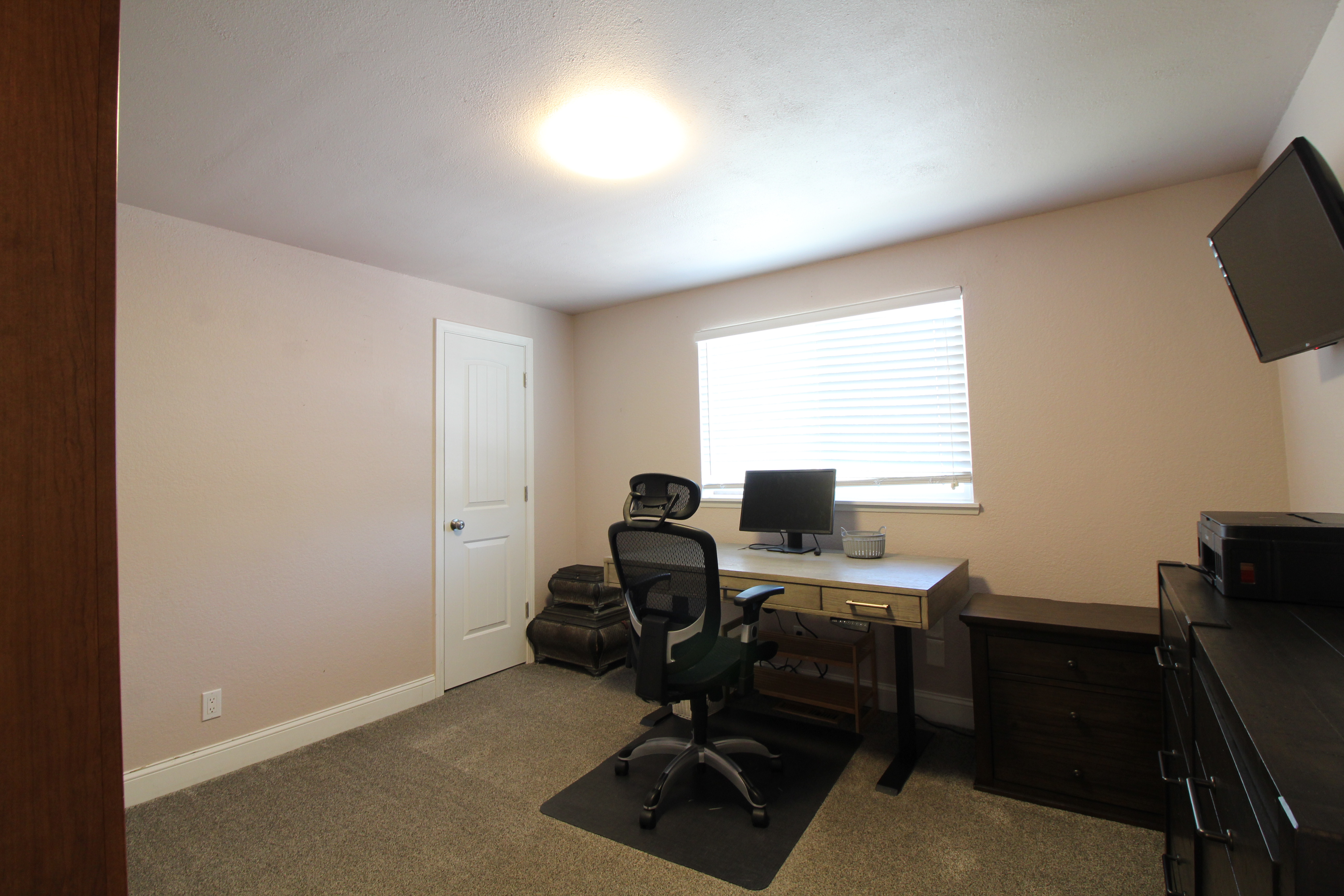 Private Workstation & Bedroom Corner