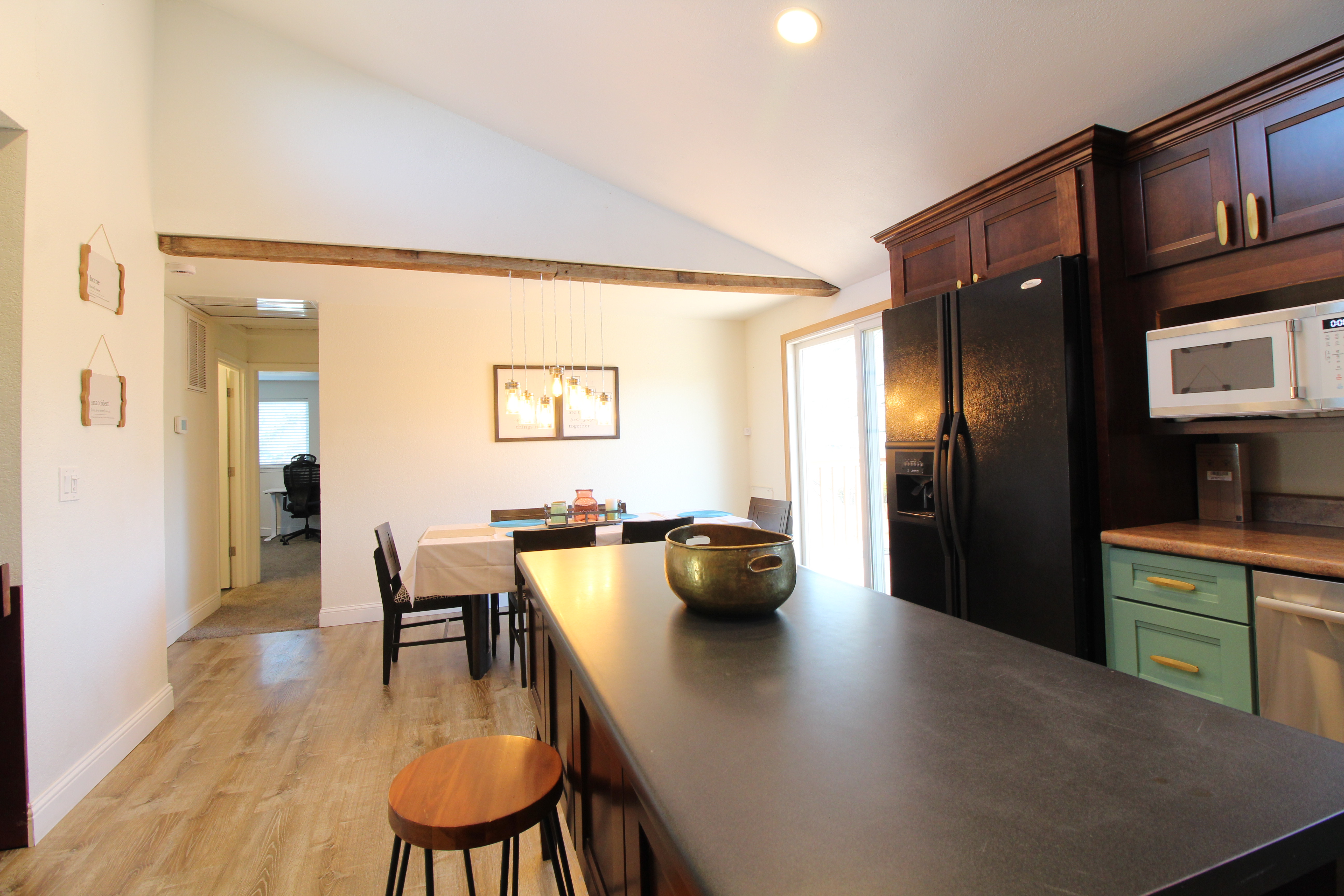 Open Kitchen & Prep Counters