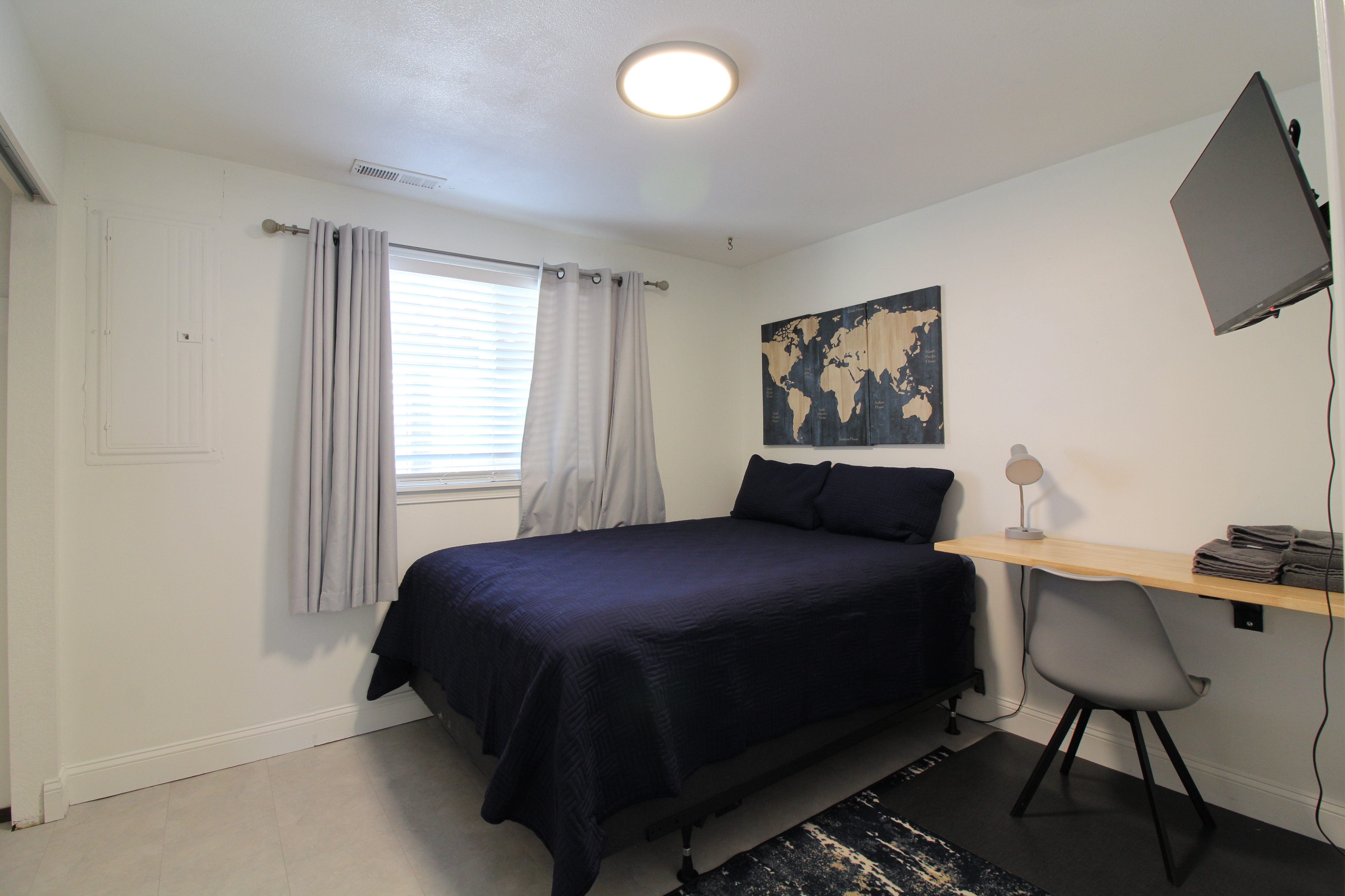 Private Bedroom Suite & Workstation