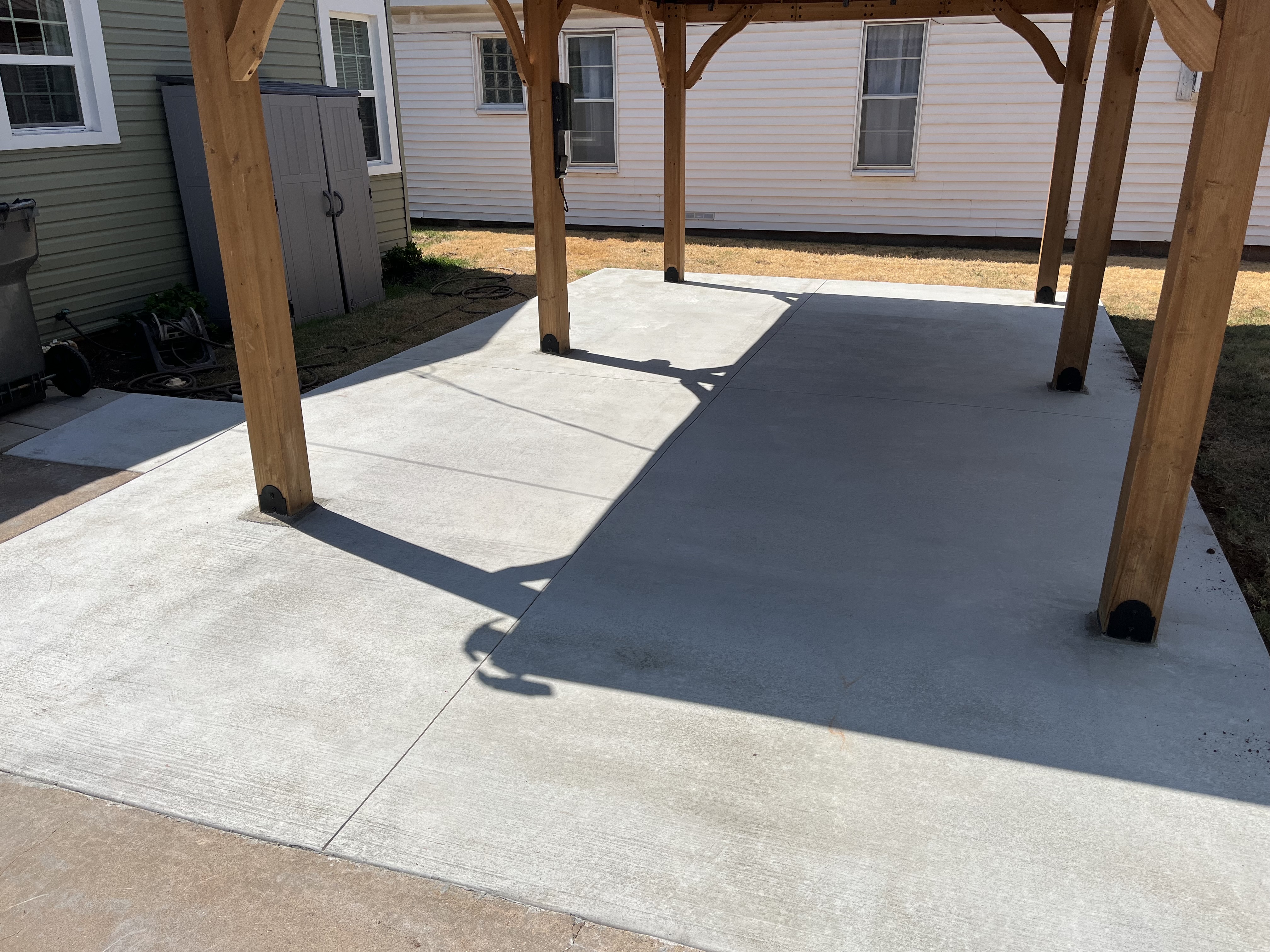 Concrete driveway pour with control joint cuts in Wichita Falls, TX