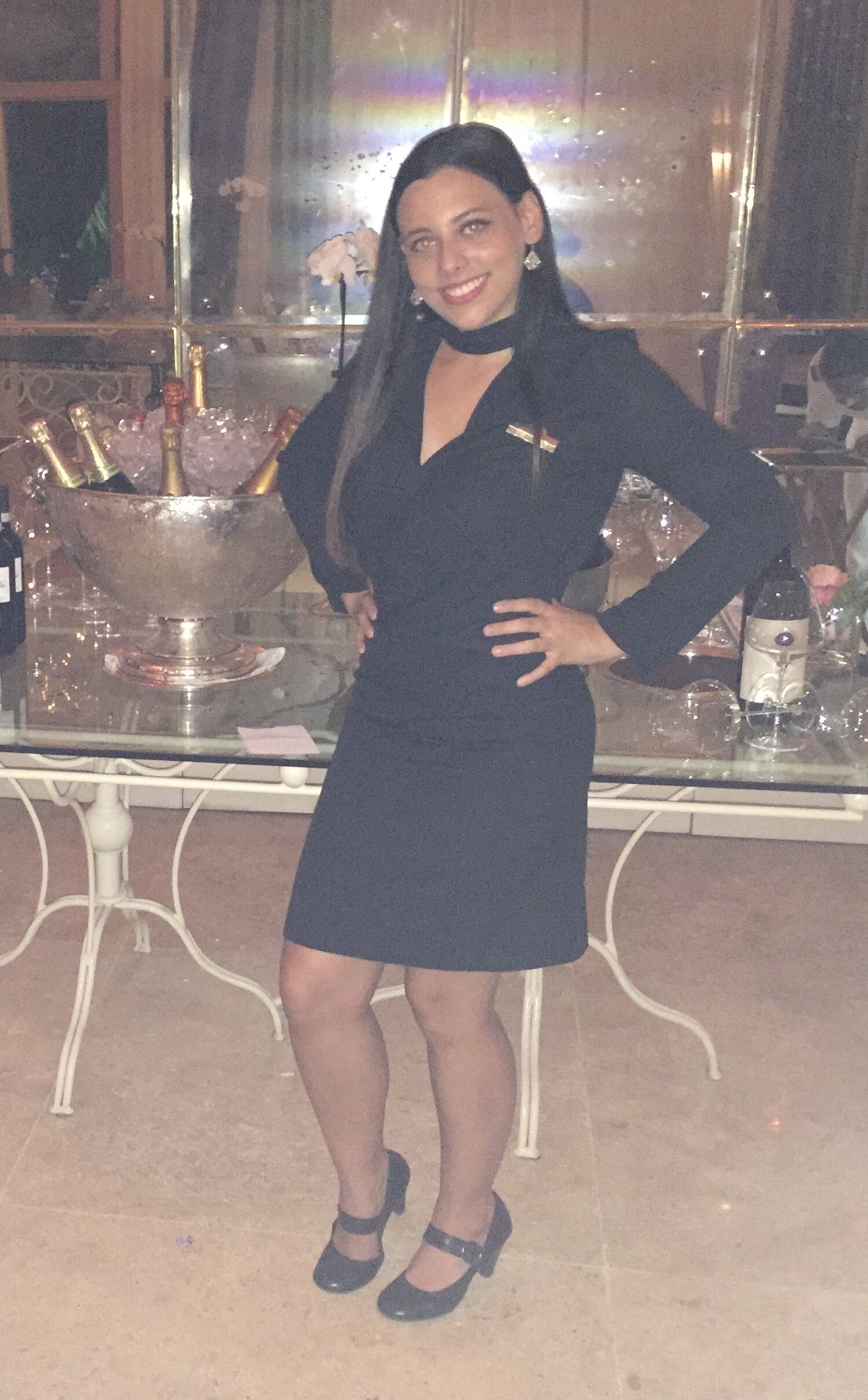 Giulia trabajando en hotelería