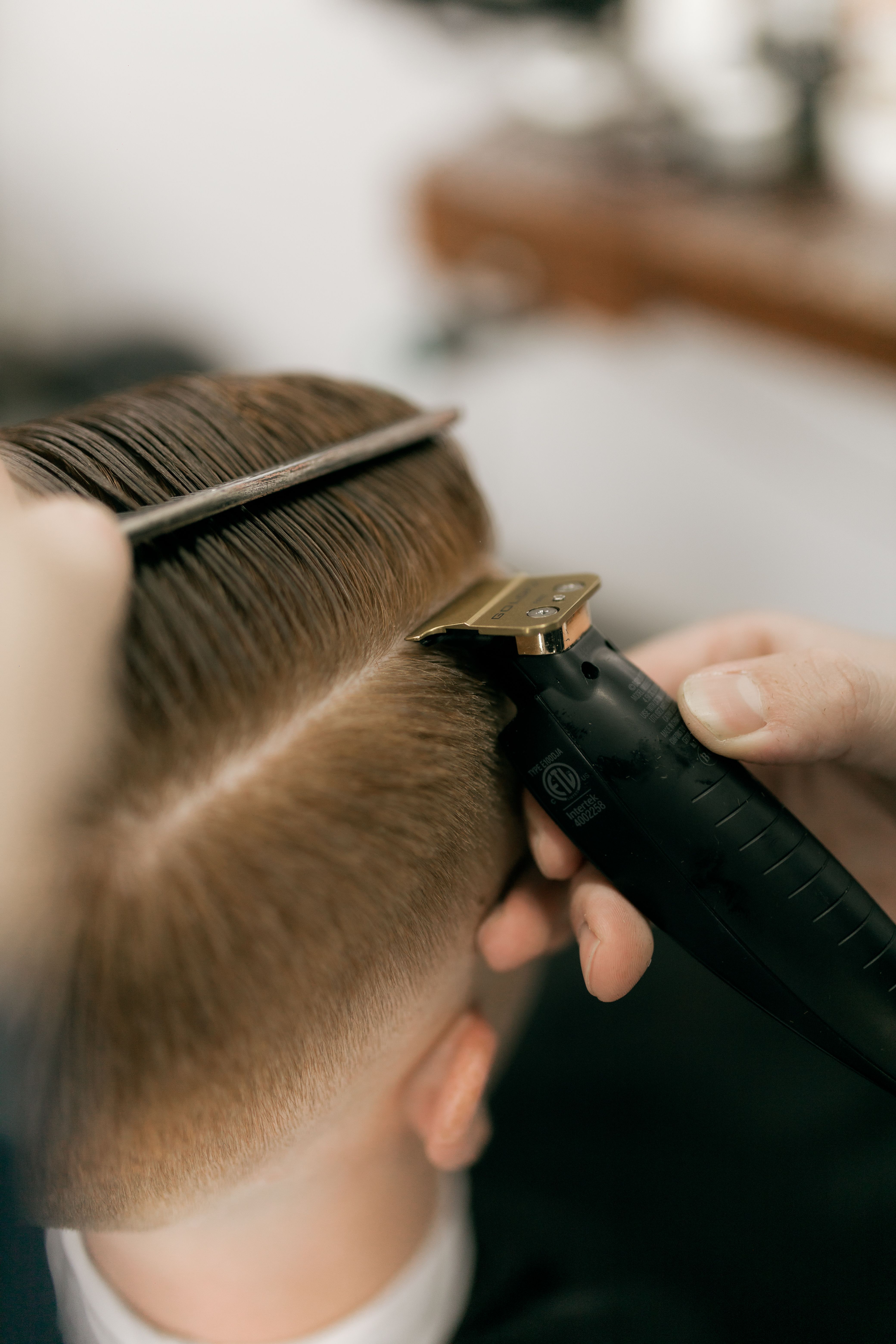 Precision trimmer edge and hairline alignment