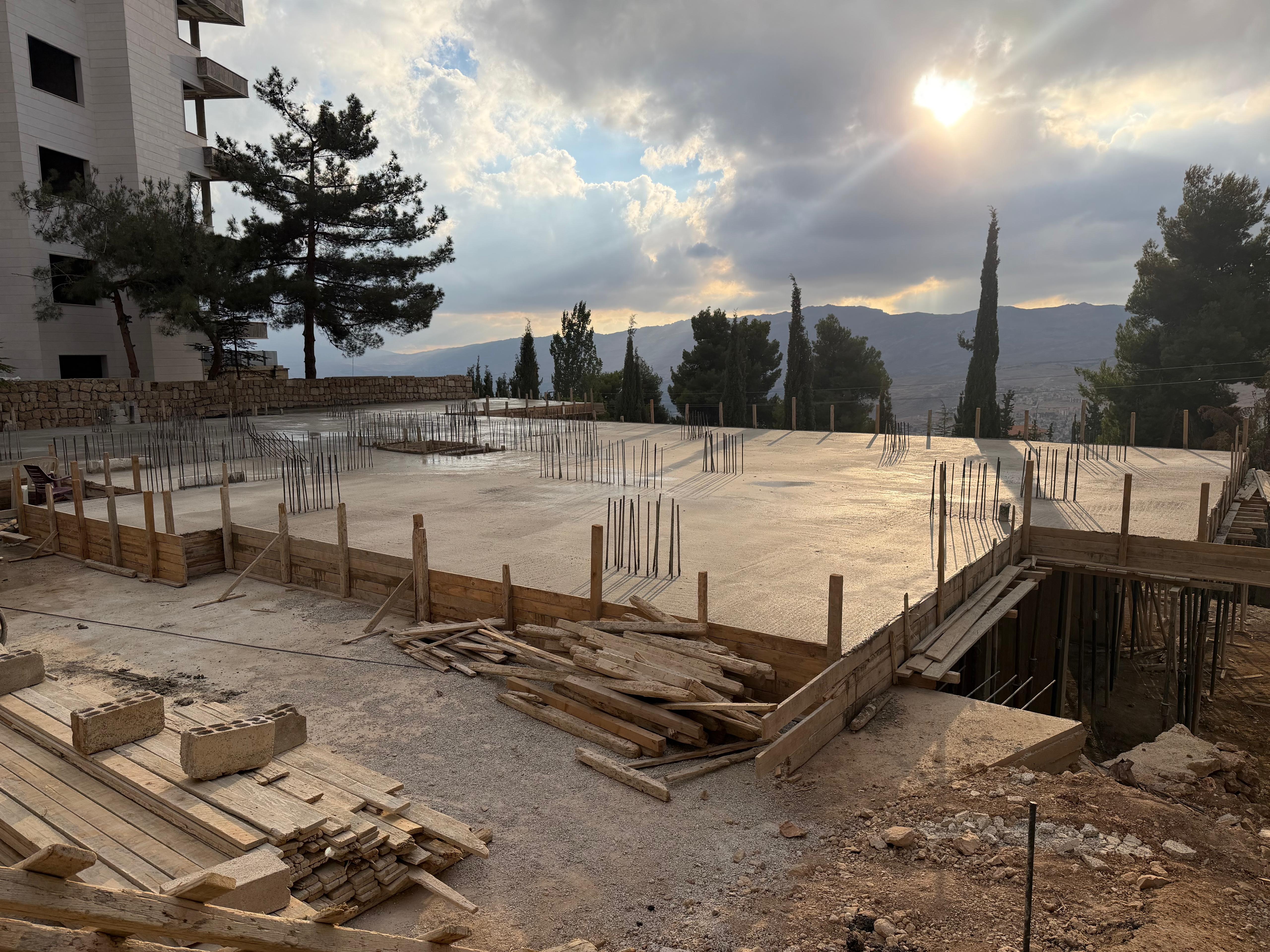 Horizon Residences Bloudan construction — Floor Slab Pour