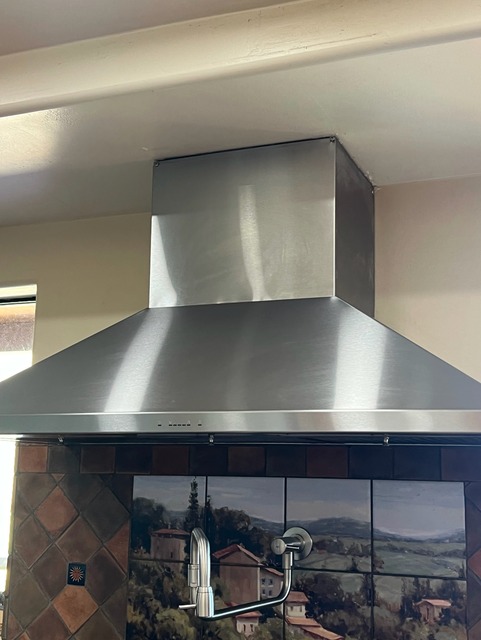 Stainless Steel Range Hood & Backsplash Polish
