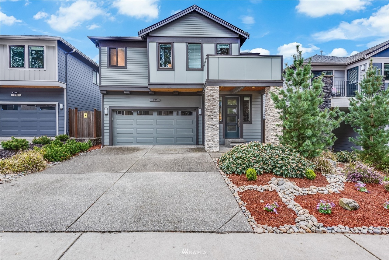 Actual subject-property photo of 18317 15th Pl W, Lynnwood, WA 98037
