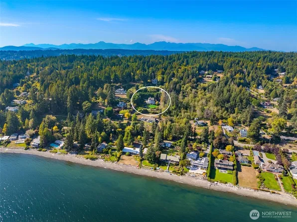 Point White Drive NE