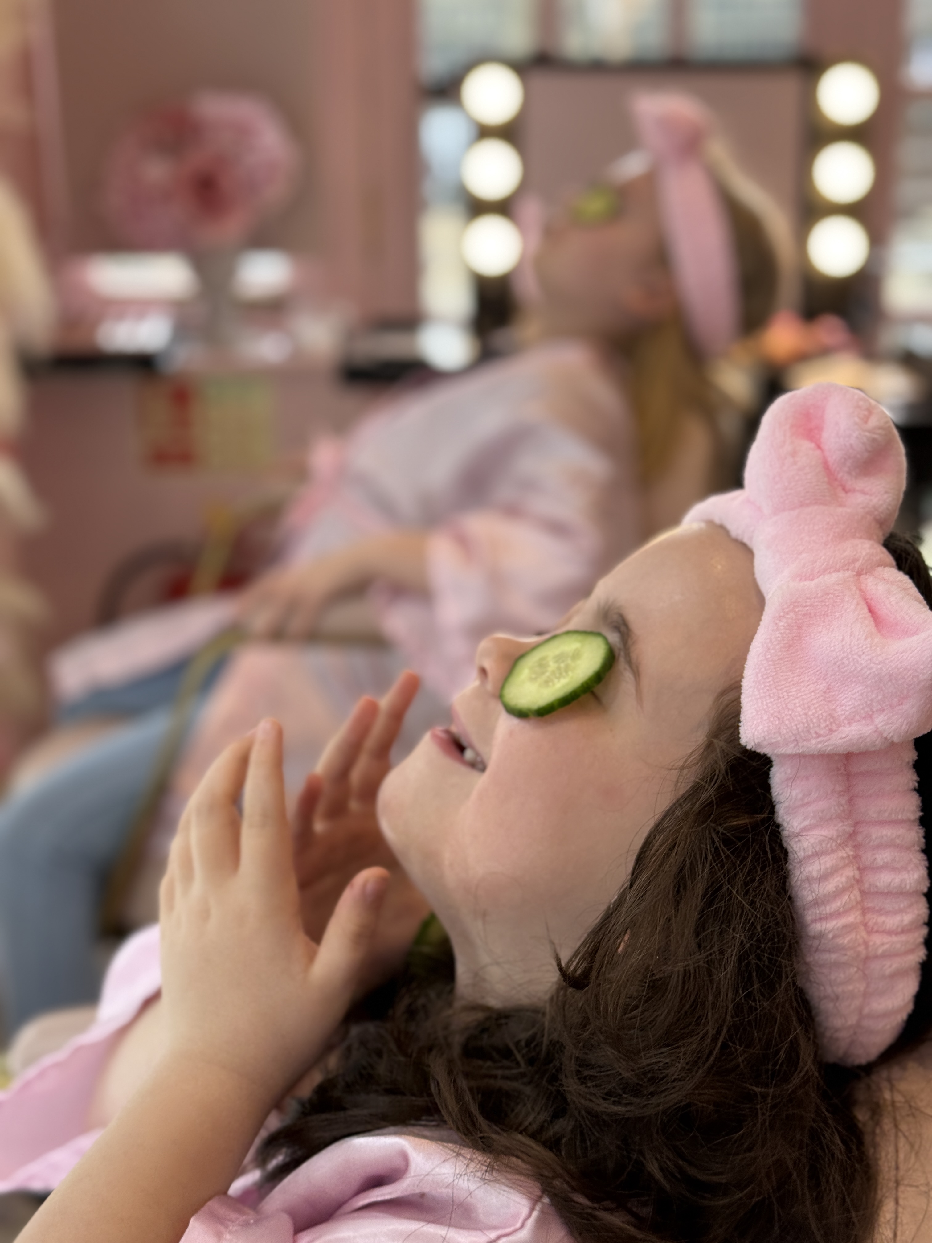 Cucumber eye facials