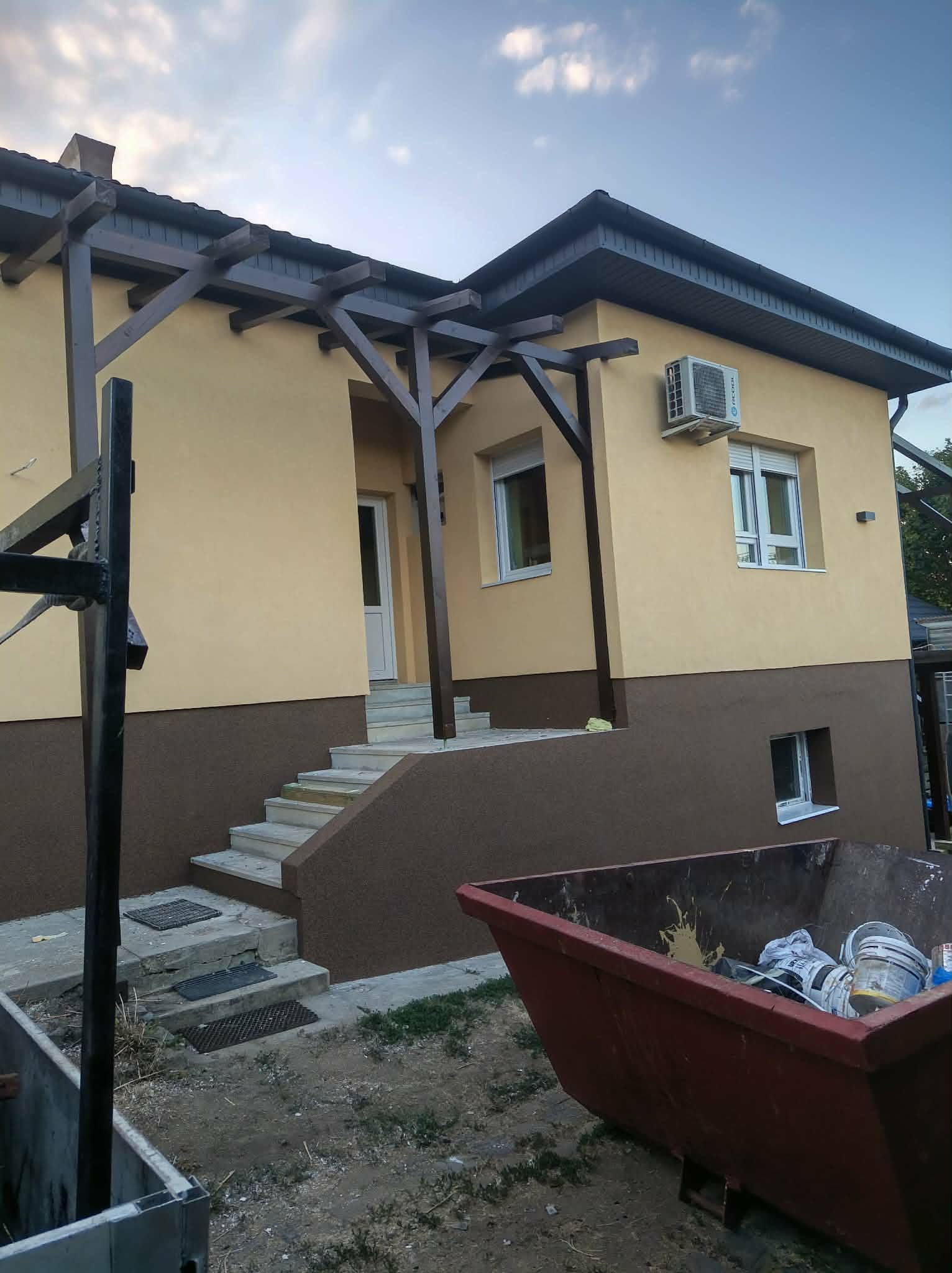 A javításon túl a tető többi részére is figyelünk