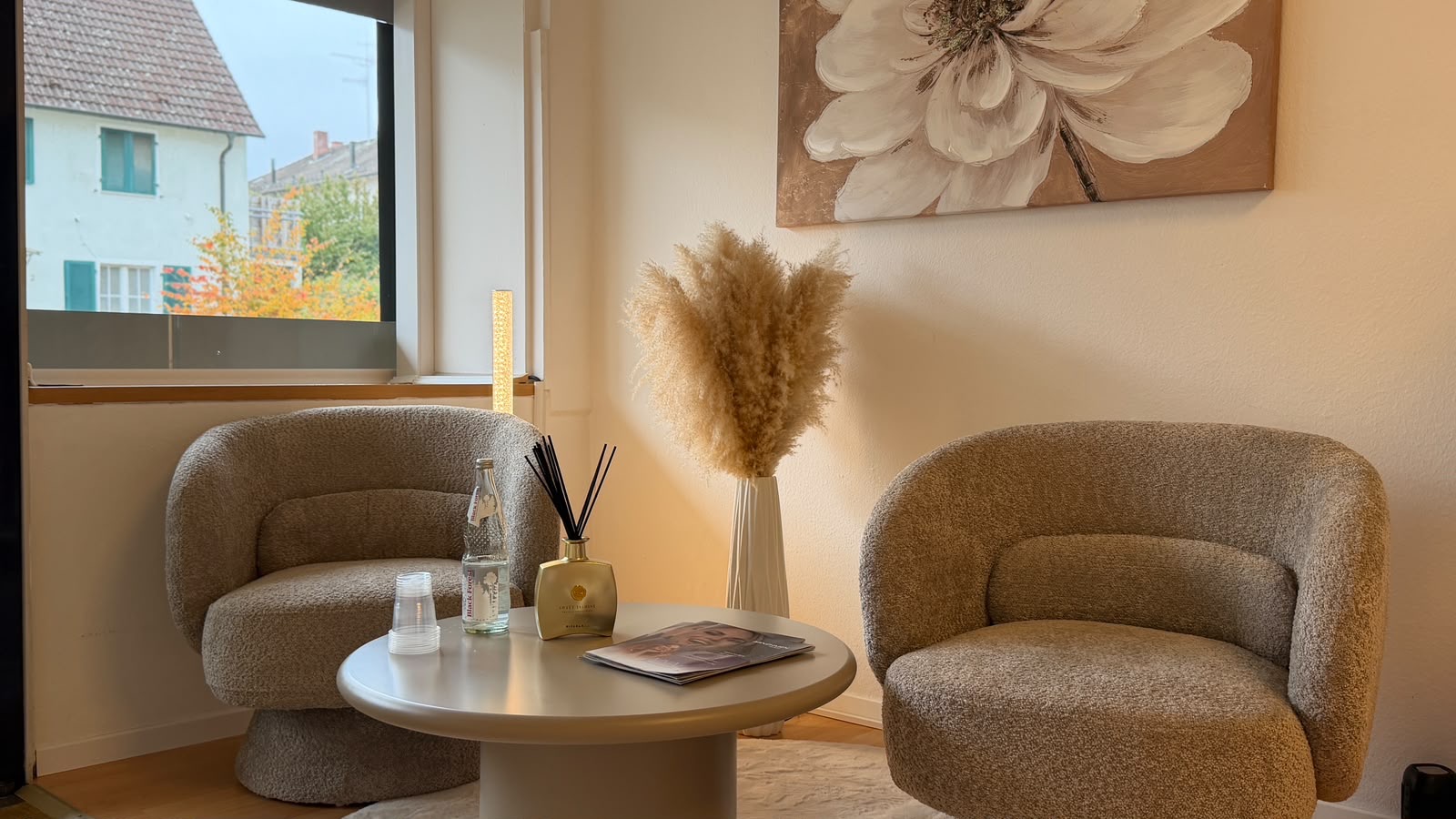 Studio Singen Wartebereich Lounge Abnehmen im Liegen