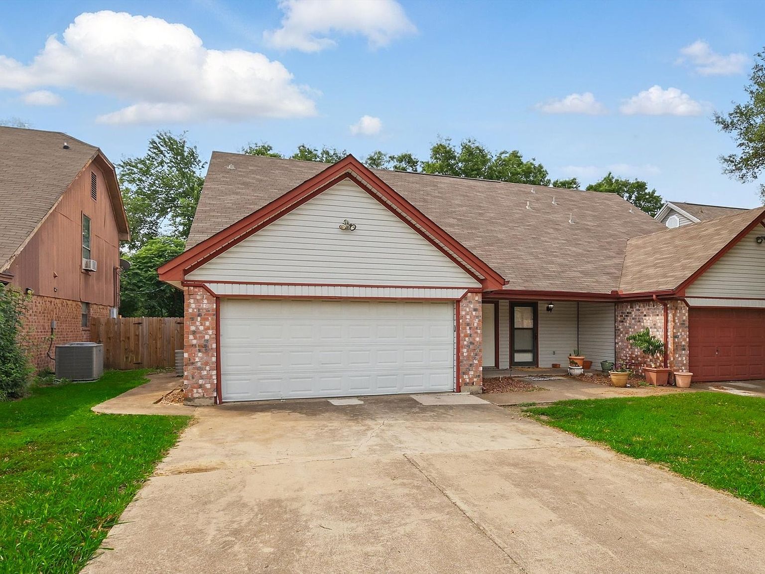 7710 Sable Ln, North Richland Hills, TX — single-family home