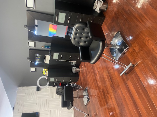 Salon Master Styling Chairs & Mirror Station Detailing
