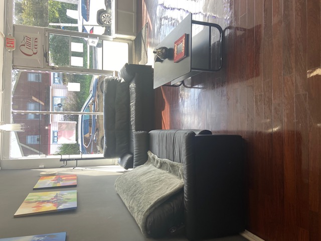 Salon Client Waiting Lounge & Restroom Detailing