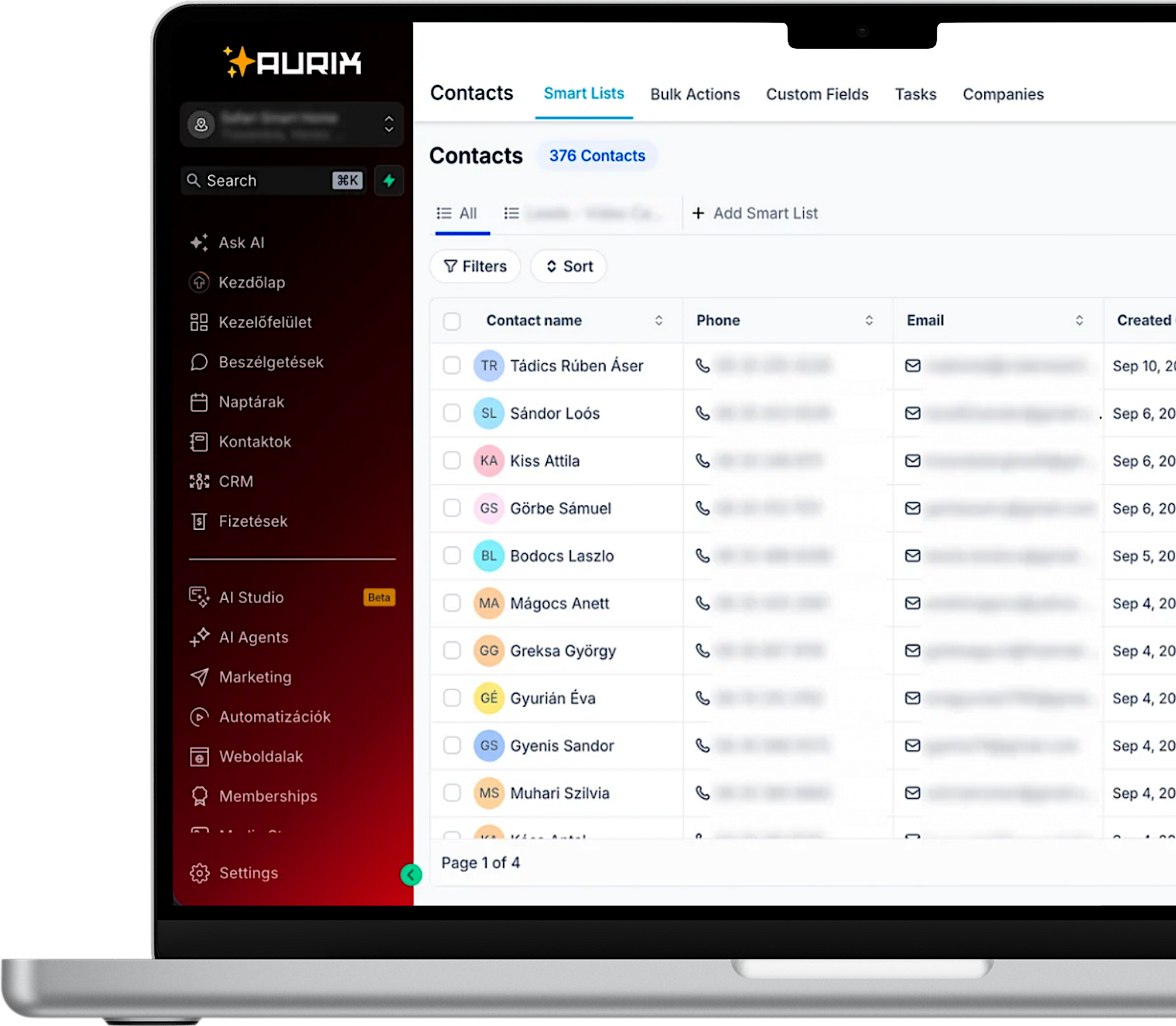 AURIX CRM és Smart Lists felület laptop kijelzőn